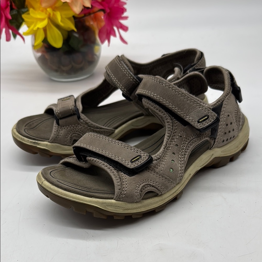 Ecco Brown Sandals with Velcro Straps Soze 37 MCS9078F